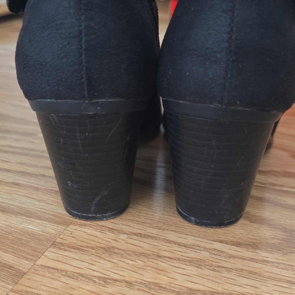 AEROSOLES Black Heeled Boots - Picture 2 of 3